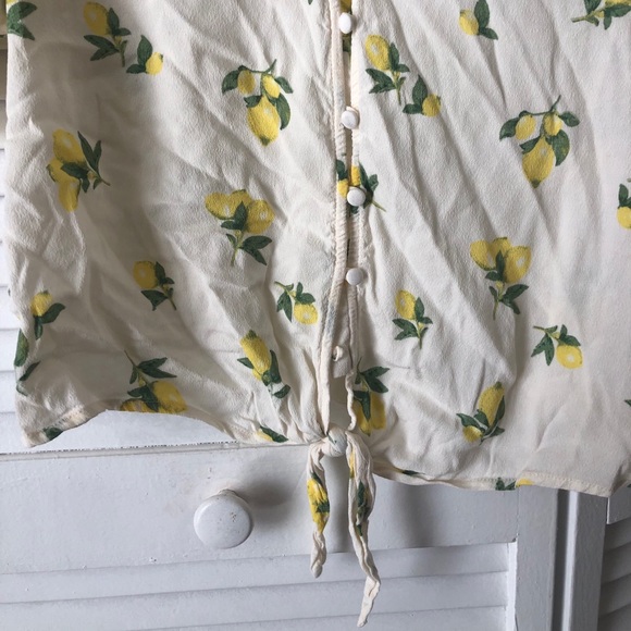 ELODIE Lemon Crop Button Down - Picture 2 of 5